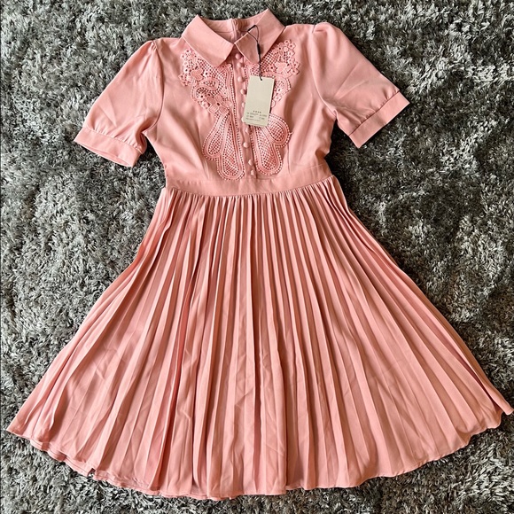 Korean Dresses - Picture 1 of 2